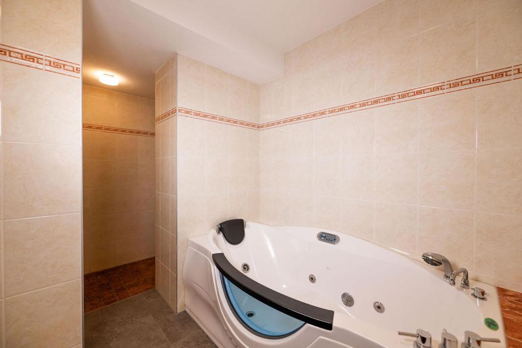 Chalet Zur Rose Berwang Bagian luar foto