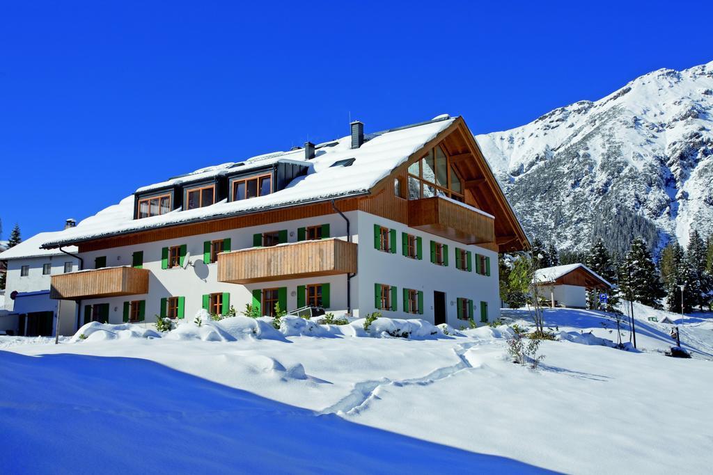 Chalet Zur Rose Berwang Bagian luar foto